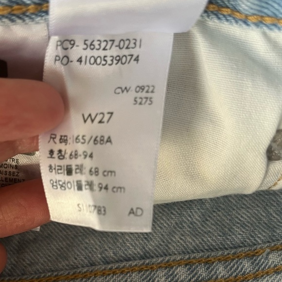 Levi’s premium 501 distressed jean shorts NWT - Picture 11 of 13